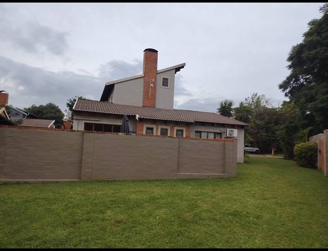 3 BEDROOM TOWNHOUSE FOR SALE IN WATERVAL EAST